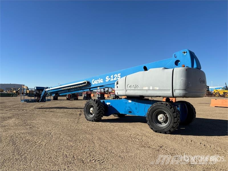 Genie S125 4WD Diesel Telescopic Boom Lift Telescopic boom lifts