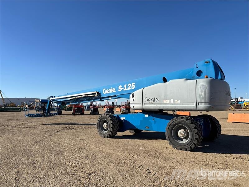 Genie S125 4WD Diesel Telescopic Boom Lift Telescopic boom lifts