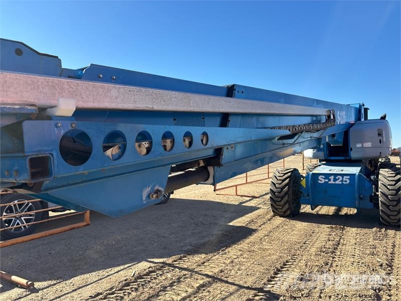 Genie S125 4WD Diesel Telescopic Boom Lift Telescopic boom lifts