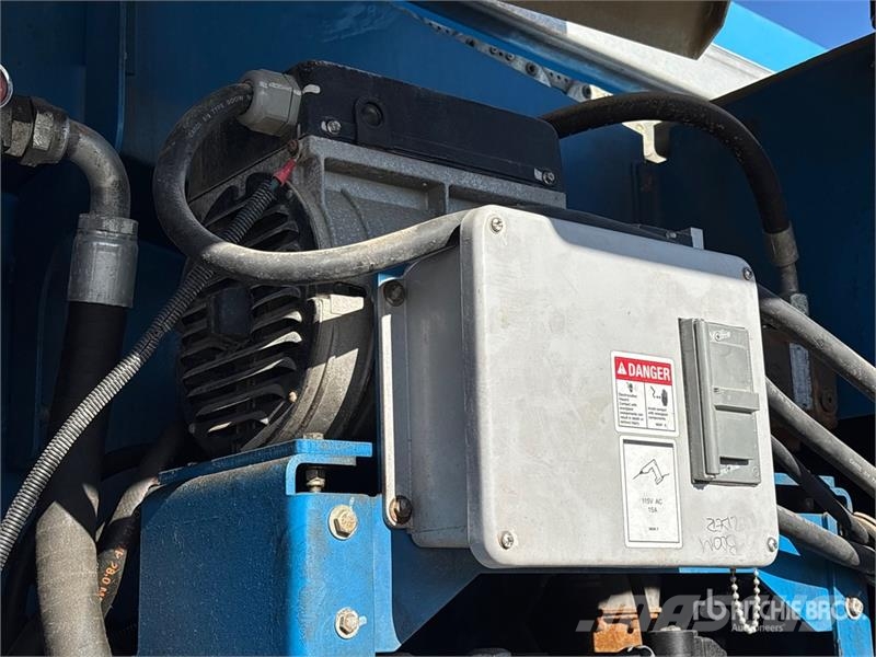 Genie S125 4WD Diesel Telescopic Boom Lift Telescopic boom lifts