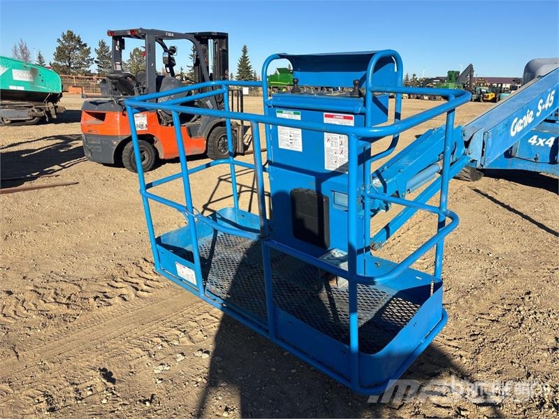 Genie S45 4WD Diesel Telescopic Boom Lift Телескопічні підйомники