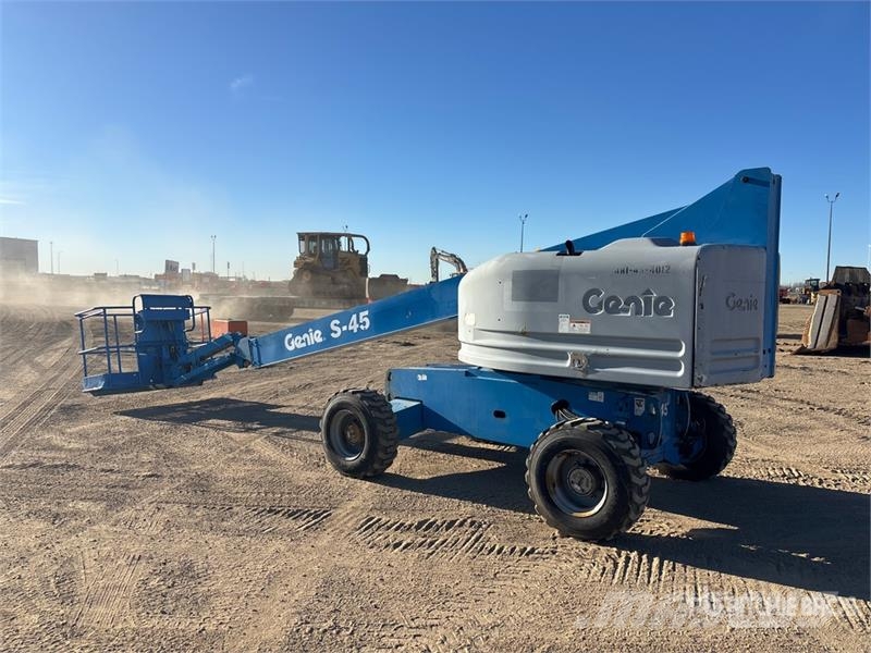 Genie S45 4WD Diesel Telescopic Boom Lift Телескопічні підйомники
