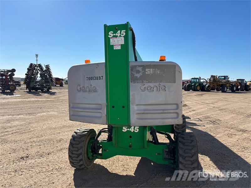 Genie S45 4WD Diesel Telescopic Boom Lift Telescopic boom lifts