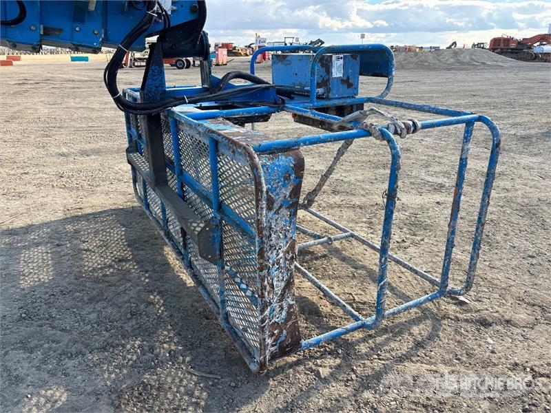 Genie S60 4WD Dual Fuel Telescopic Boom Lift (Inoperable Nacelles télescopiques