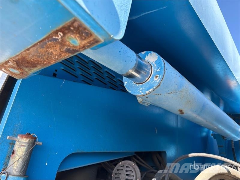 Genie S60 4WD Dual Fuel Telescopic Boom Lift (Inoperable Nacelles télescopiques