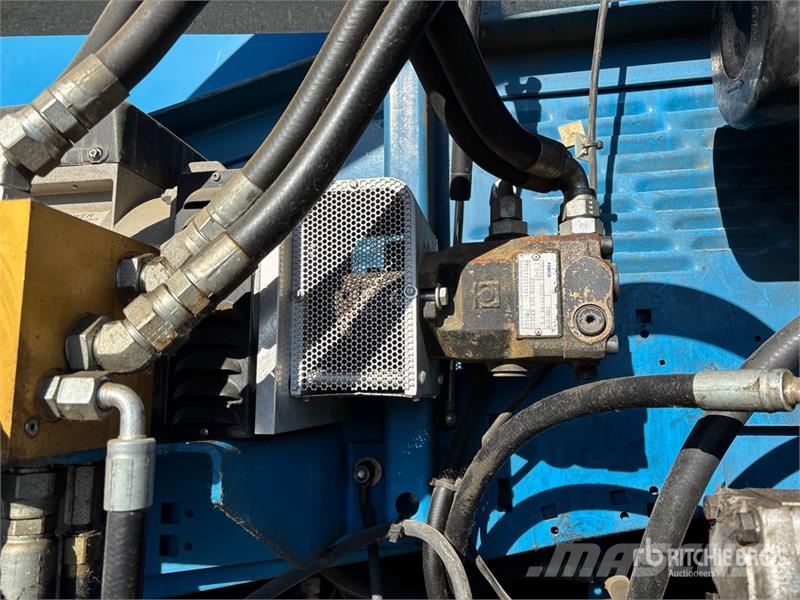 Genie S85 4WD Diesel Telescopic Boom Lift Telescopic boom lifts