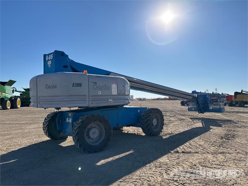 Genie S85 4WD Diesel Telescopic Boom Lift Telescopic boom lifts