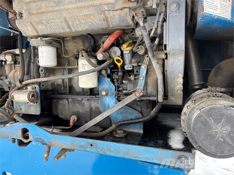 Genie S85 4WD Diesel Telescopic Boom Lift 견인식 전동이동 리프트