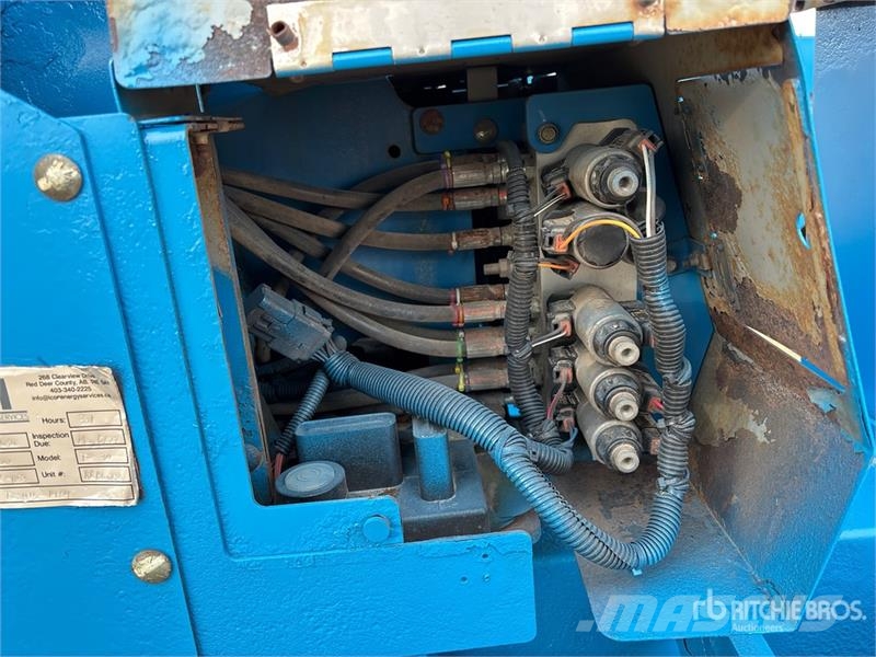 Genie TZ-34 Towable Lift Pótkocsira szerelt emelők és állványok