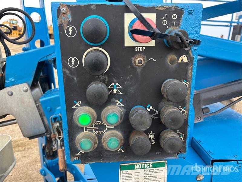 Genie TZ-34 Towable Lift Pótkocsira szerelt emelők és állványok
