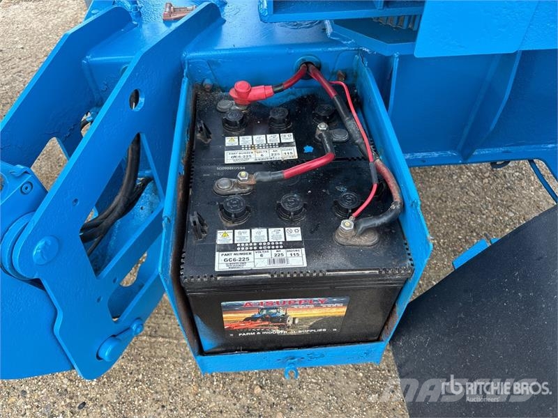 Genie TZ-34 Towable Lift Pótkocsira szerelt emelők és állványok