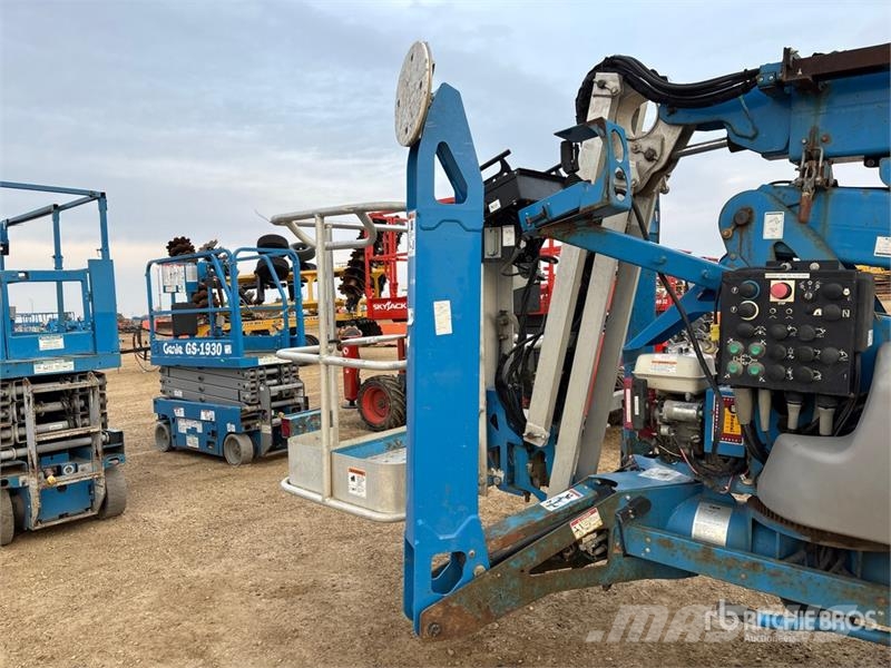 Genie TZ-50 Towable Lift (Inoperable) Trailer mounted platforms