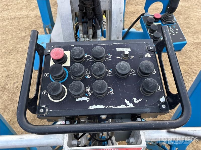 Genie TZ-50 Towable Lift (Inoperable) Trailer mounted platforms