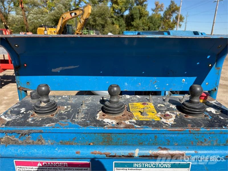Genie Z45/25IC 4WD Gasoline Articulating Boom Lift (Inop Strēles pacēlāji