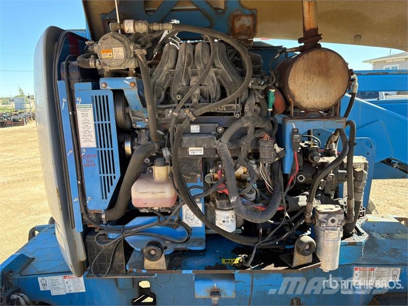 Genie Z45/25IC 4WD Gasoline Articulating Boom Lift (Inop Strēles pacēlāji