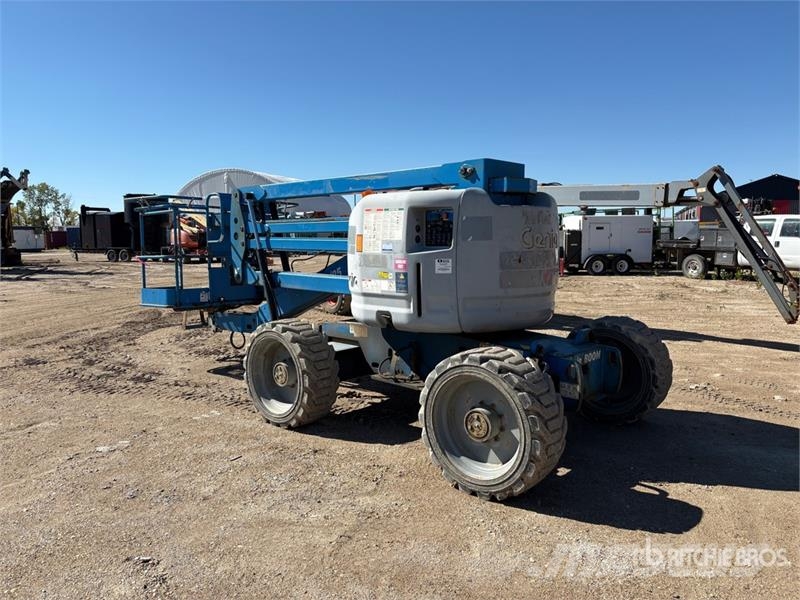 Genie Z45/25IC 4WD Gasoline Articulating Boom Lift (Inop Strēles pacēlāji