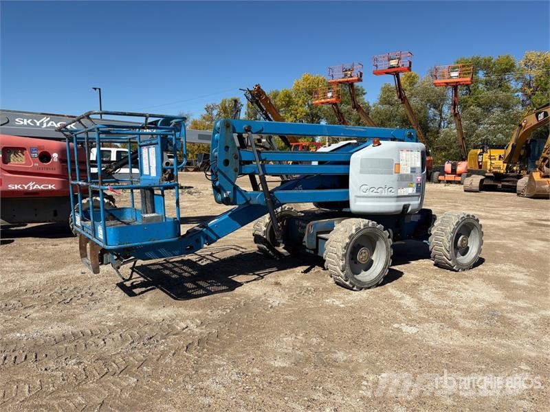 Genie Z45/25IC 4WD Gasoline Articulating Boom Lift (Inop Strēles pacēlāji