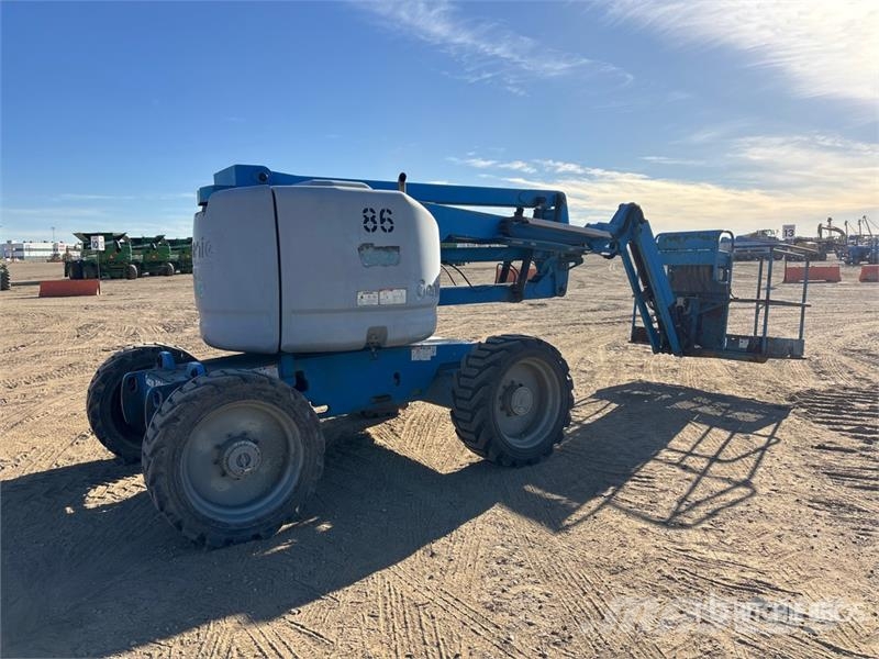 Genie Z451C-0 4WD Dual Fuel Articulating Boom Lift Колінчаті підйомники
