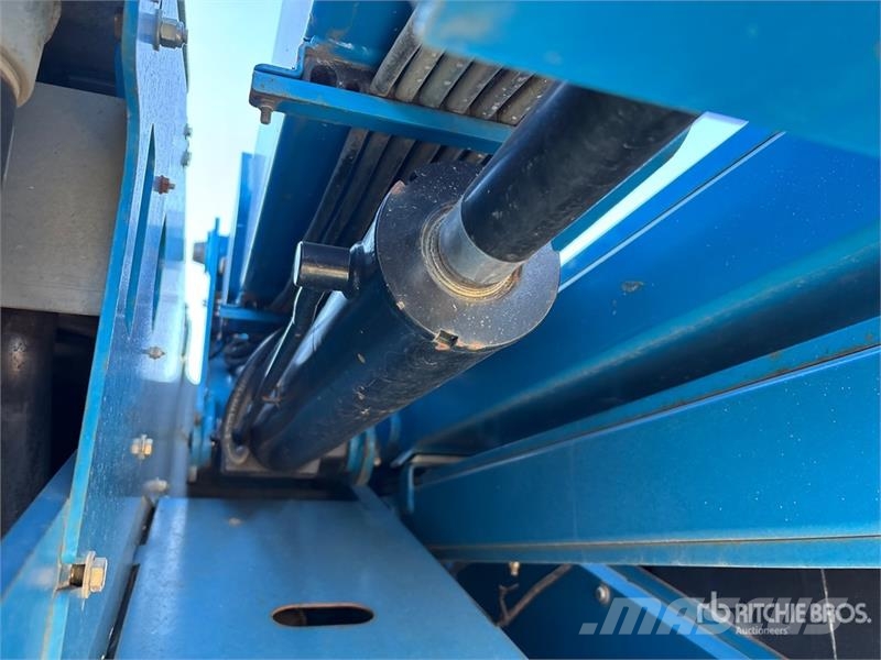 Genie Z451C-0 4WD Dual Fuel Articulating Boom Lift Колінчаті підйомники