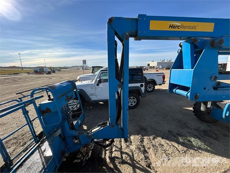 Genie Z60/34 DZ PAS 4WD Diesel Articulating Boom Lift (I Articulated boom lifts