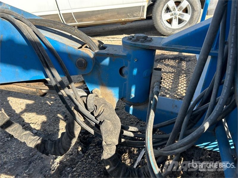 Genie Z60/34 DZ PAS 4WD Diesel Articulating Boom Lift (I Articulated boom lifts