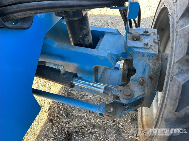 Genie Z60/34 DZ PAS 4WD Diesel Articulating Boom Lift (I Articulated boom lifts