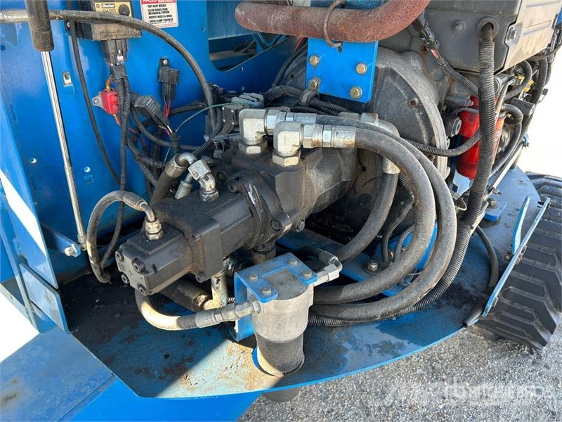Genie Z60/34 DZ PAS 4WD Diesel Articulating Boom Lift (I Articulated boom lifts