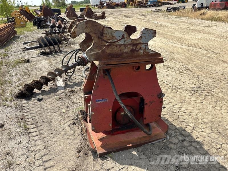 Gentec 34 in Plate Compactor Attachment - Fits Cat 200 Se دكاكات أفقية