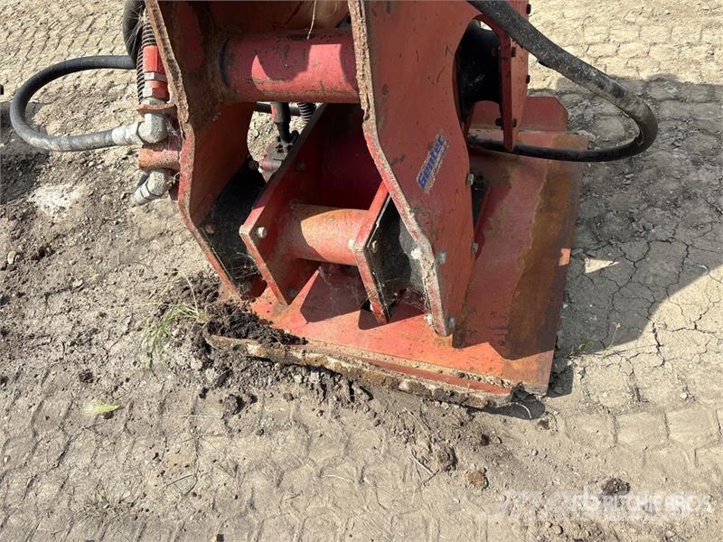 Gentec 34 in Plate Compactor Attachment - Fits Cat 200 Se دكاكات أفقية