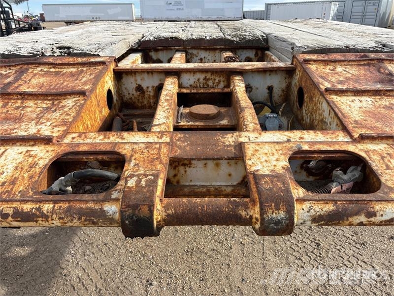  Gerrys 34 ft Tri/A Folding Neck Trailer لوادر منخفضة