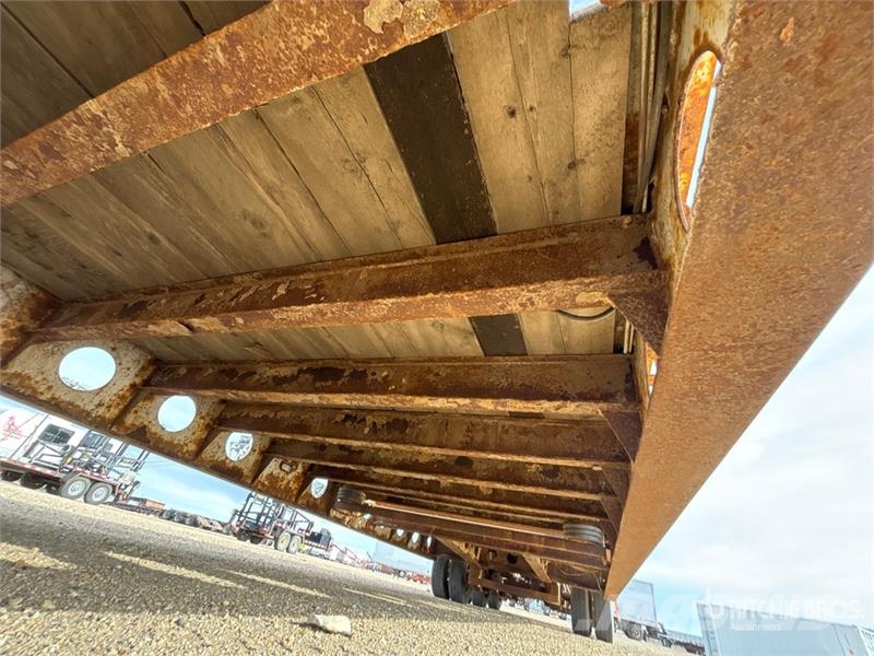  Gerrys 34 ft Tri/A Folding Neck Trailer لوادر منخفضة