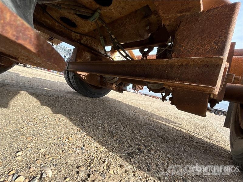  Gerrys 34 ft Tri/A Folding Neck Trailer لوادر منخفضة