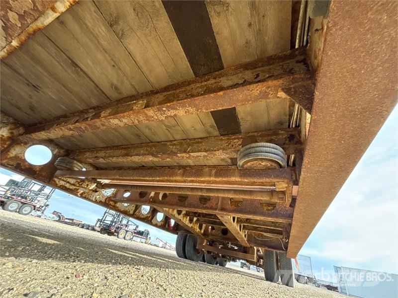  Gerrys 34 ft Tri/A Folding Neck Trailer لوادر منخفضة