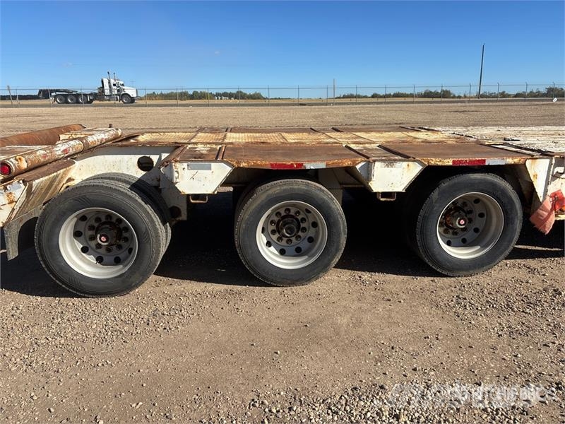 Gerrys KLM205 55 ft Tri/A Folding Neck Trailer Nizki nakladalci