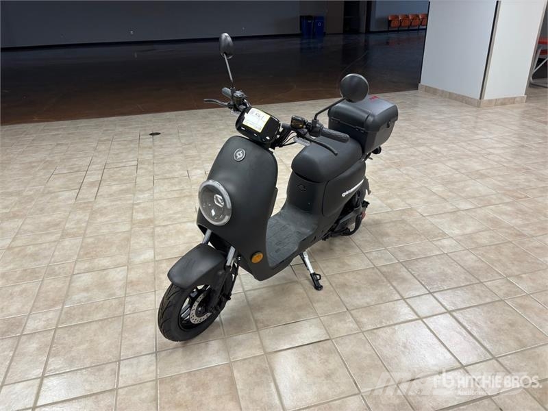 GIO Electric Scooter Квадроциклы