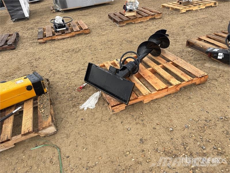 GIYI 12 in Mini Skid Steer Auger (Unused) Boren