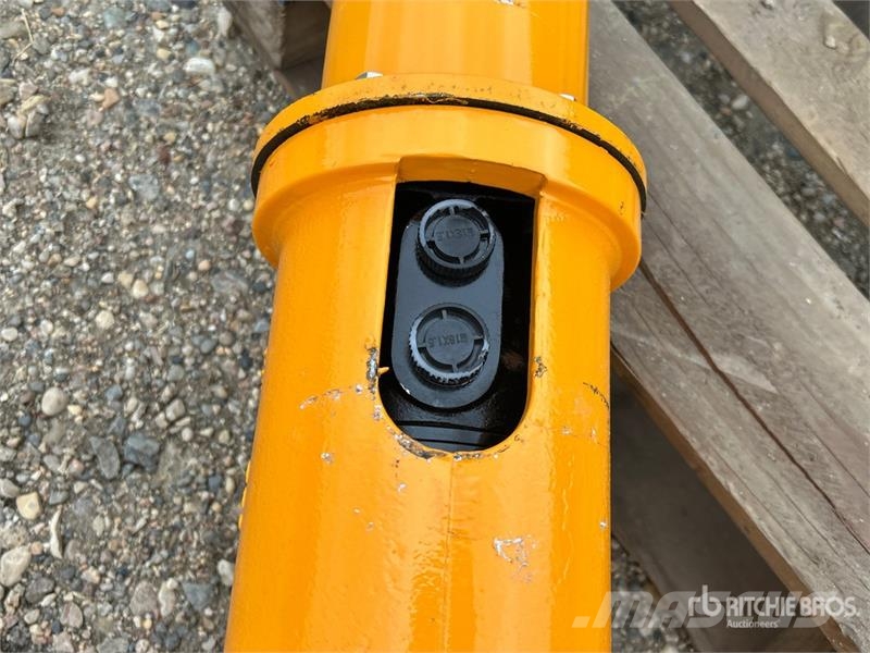  GIYI 16 in Excavator Auger - Fits Cat 303 (Unused) مثاقيب