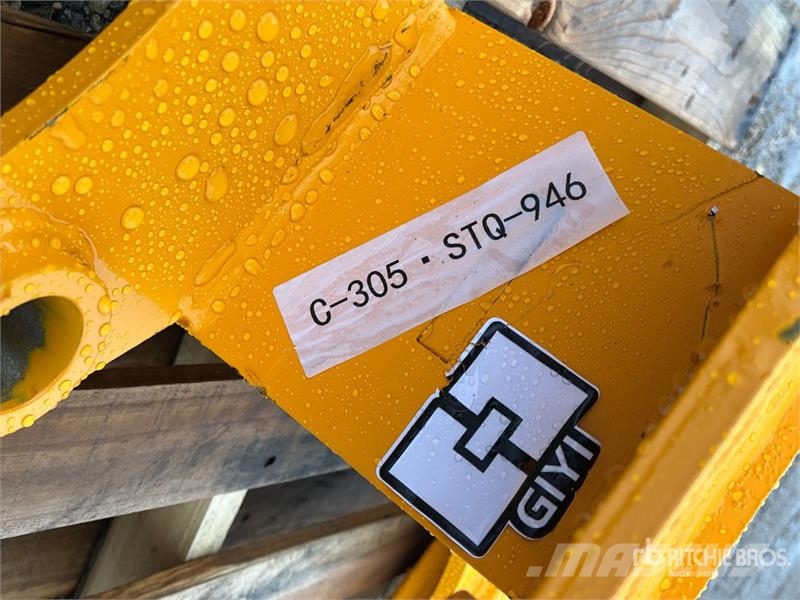 GIYI 27 in Excavator Ripper - Fits Cat 305 (Unused Spulchniarki