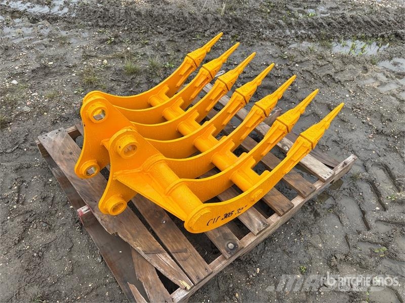 GIYI 32 in Excavator Rake (Unused) Pöyhimet ja haravat