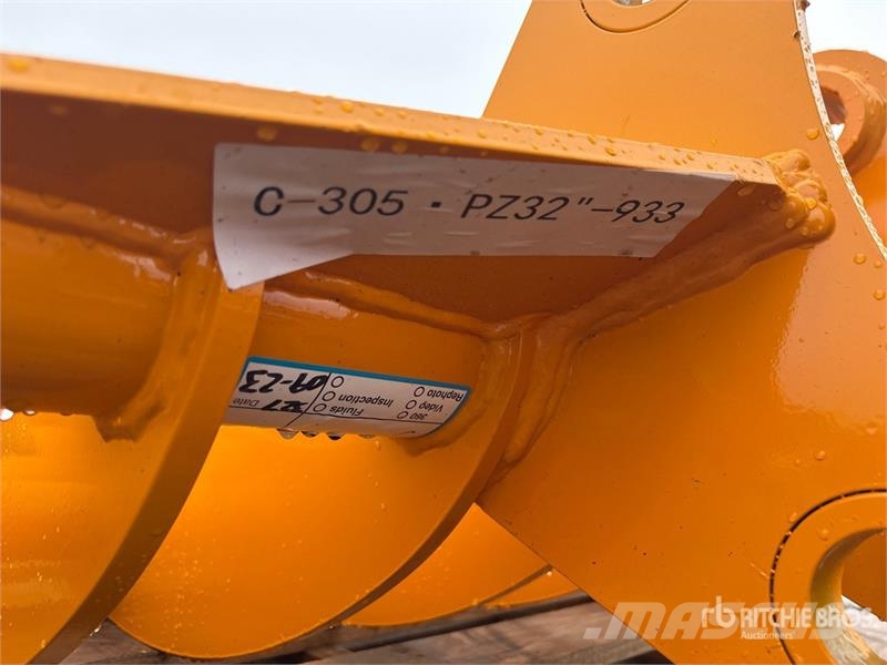 GIYI 32 in Excavator Rake (Unused) Pöyhimet ja haravat