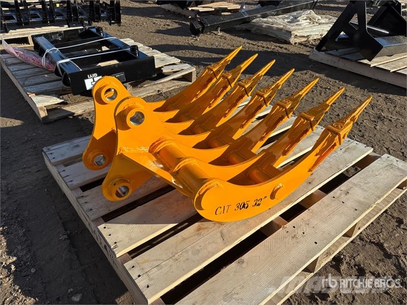 GIYI 33 in Excavator Rake - Fits Cat 305 (Unused) Obračalniki in zgrabljalniki