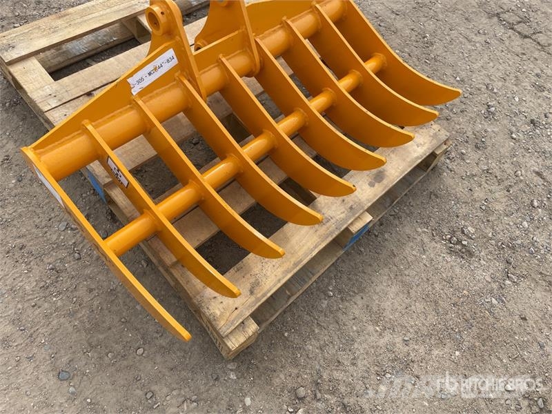 GIYI 44 in Cat 305 44 In Excavator Rake (Unused) Rakes and tedders