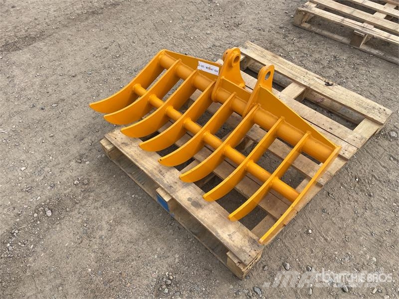 GIYI 44 in Cat 305 44 In Excavator Rake (Unused) Rakes and tedders