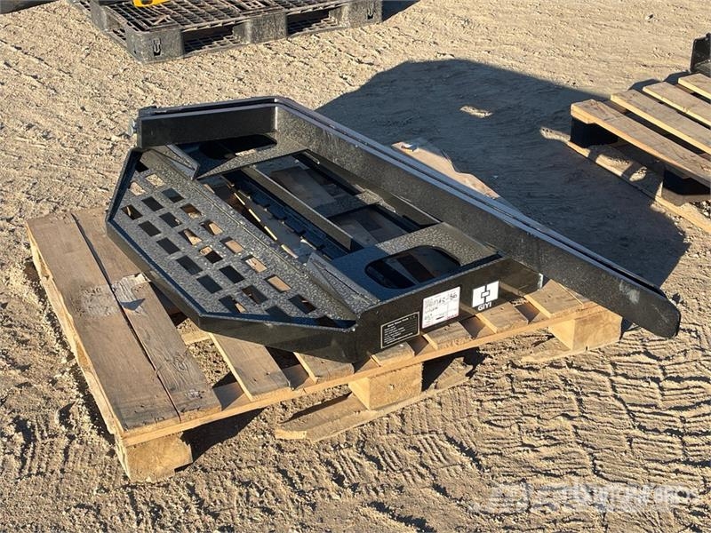 GIYI 60 in Skid Steer Forks (Unused) Fourche