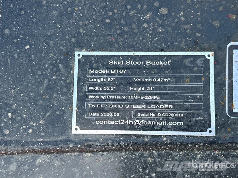  GIYI BT67 66 in Skid Steer Bucket (Unused) Godet