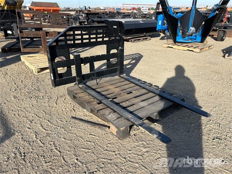 Giyi DHC 59 in Skid Steer Forks Fourche