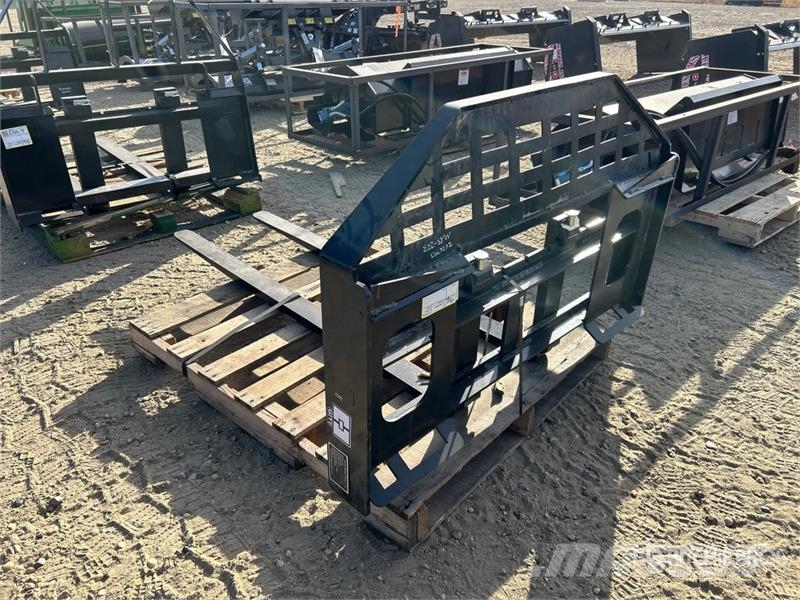  Giyi DHC 59 in Skid Steer Forks Fourche