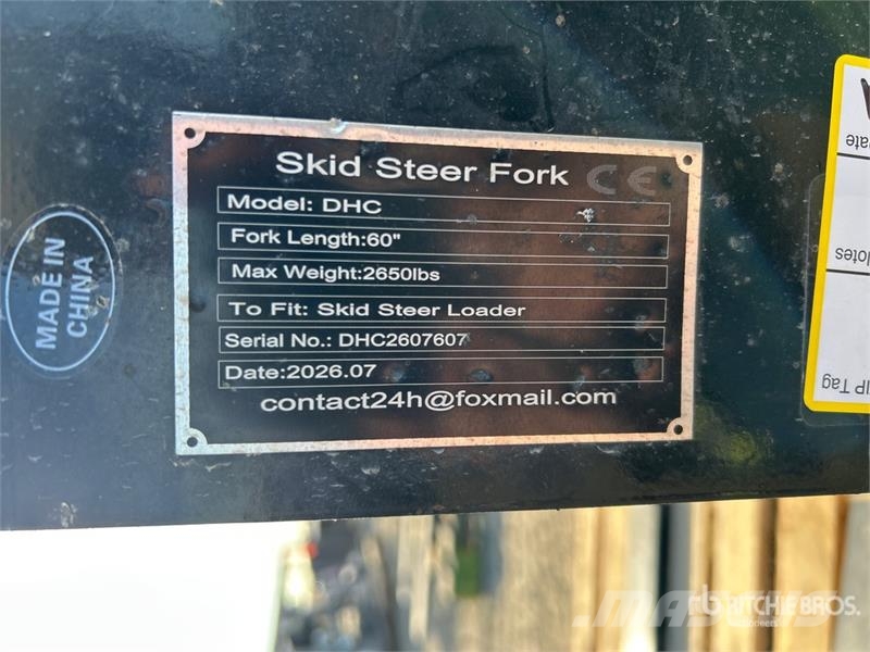  Giyi DHC 59 in Skid Steer Forks Fourche