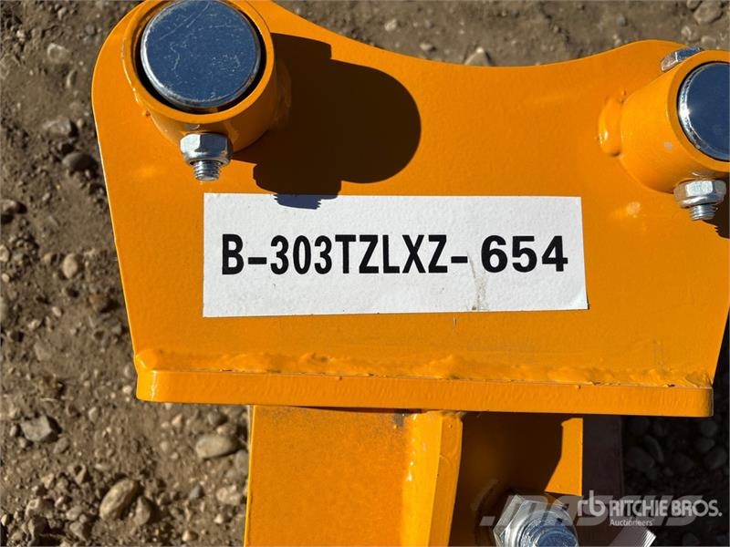  GIYI Excavator Auger - Fits Cat 303 (Unused) Навесные гидробуры