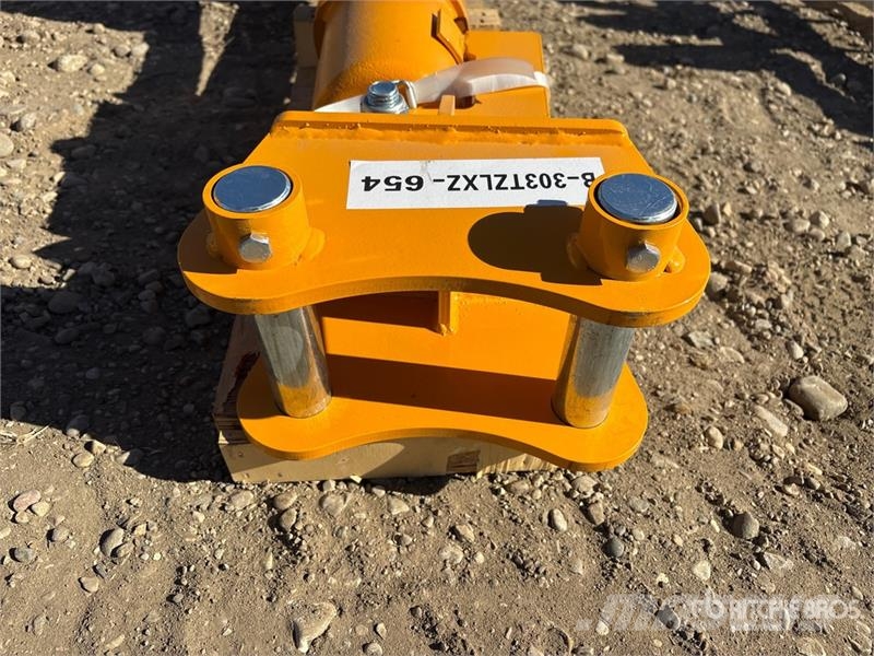  GIYI Excavator Auger - Fits Cat 303 (Unused) Навесные гидробуры